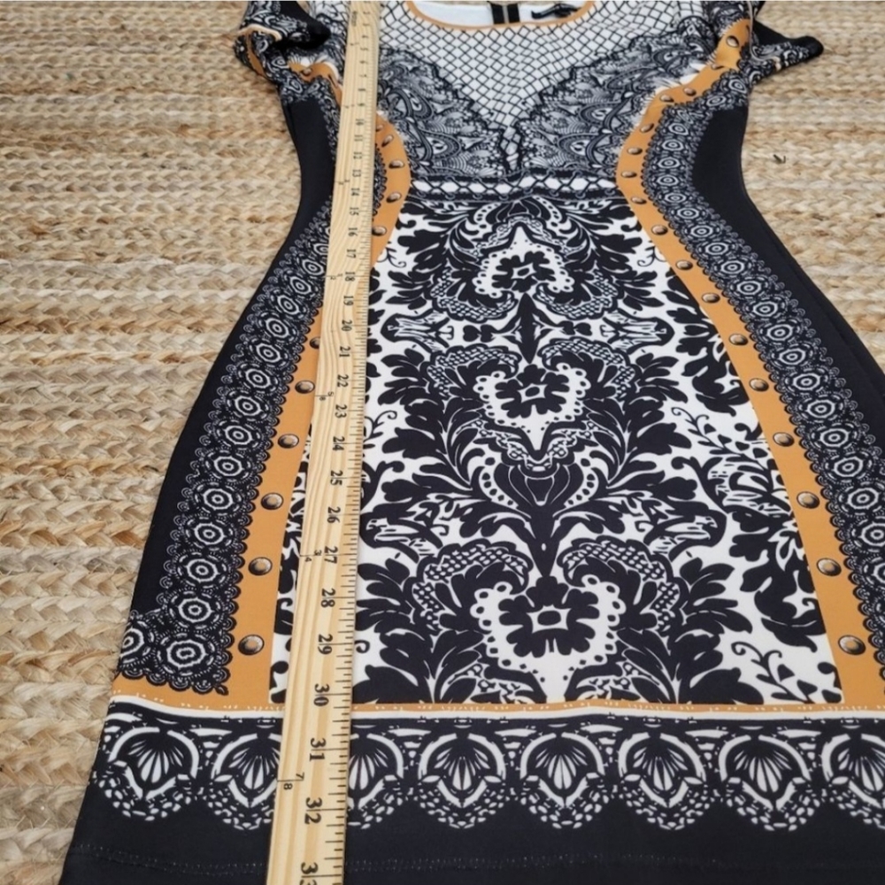 Jealous Tomato, Size Medium, Black, White, and Gold. - Picture 7 of 9